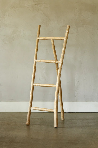 Échelle avec 3 pieds en branches de teak