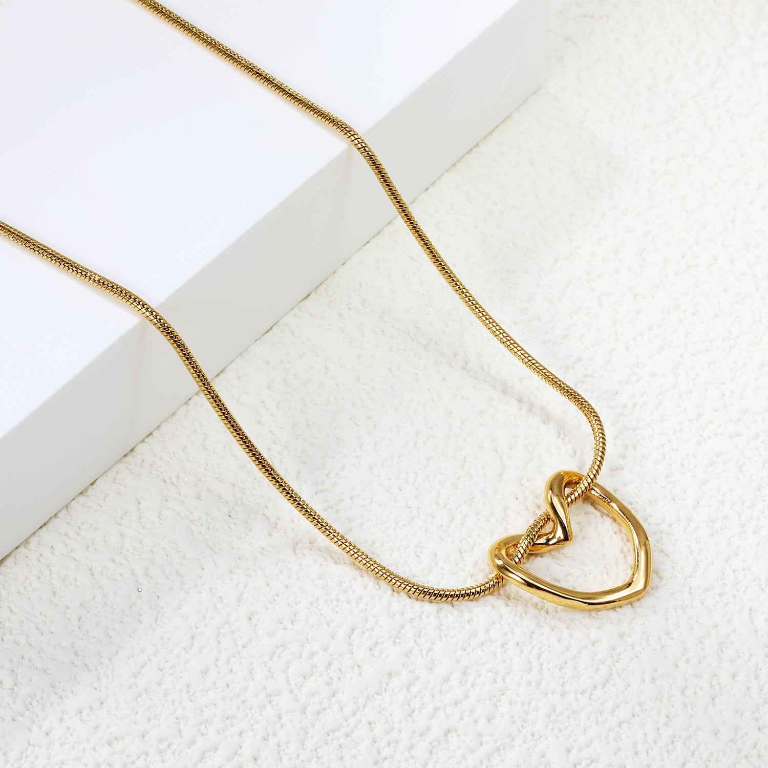Heartfelt Hollow Pendant Necklace