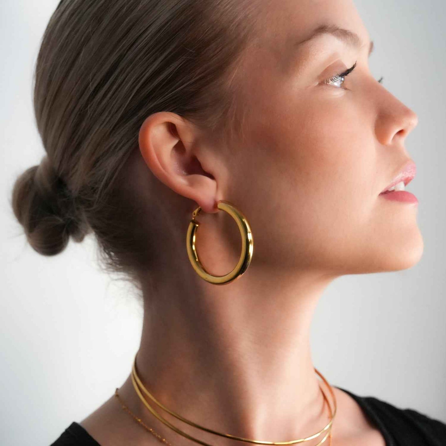 BOBOYI Gold: Mid Width Smooth Finish Effortless Day-to-Night Hoops