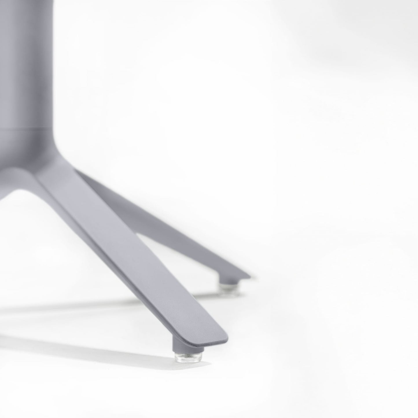 EEX Round Dining Table<br> Indoor & Outdoor Use
