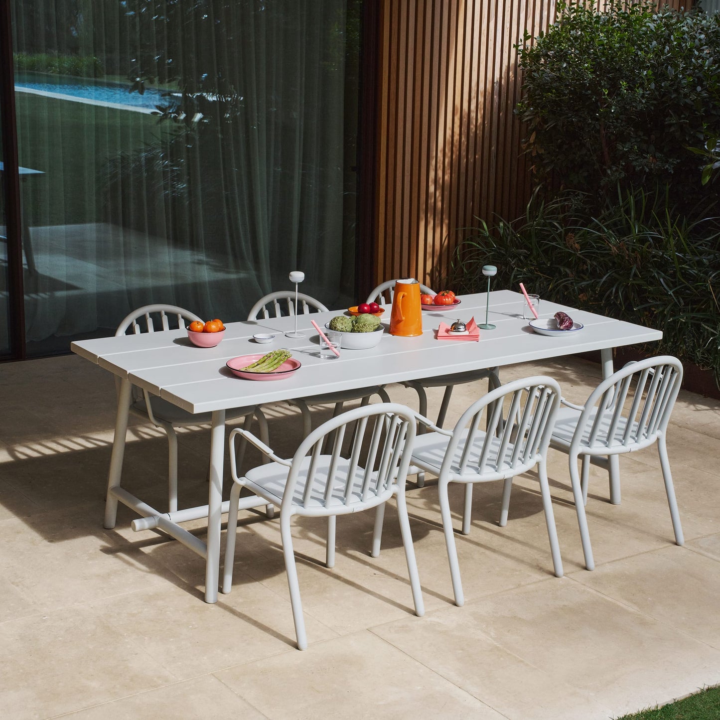 Fred's Table<br> 6 to 8-places