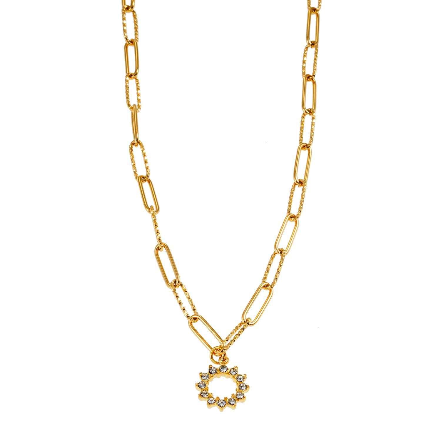 FRETTA: Radiant Star Shaped Pendant Zirconia Paper-Clip Chain Necklace in Gold.