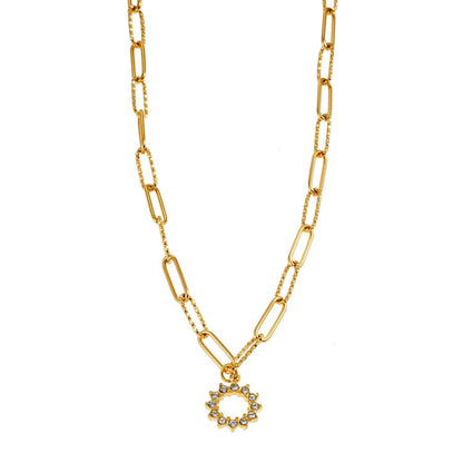 FRETTA: Radiant Star Shaped Pendant Zirconia Paper-Clip Chain Necklace in Gold.