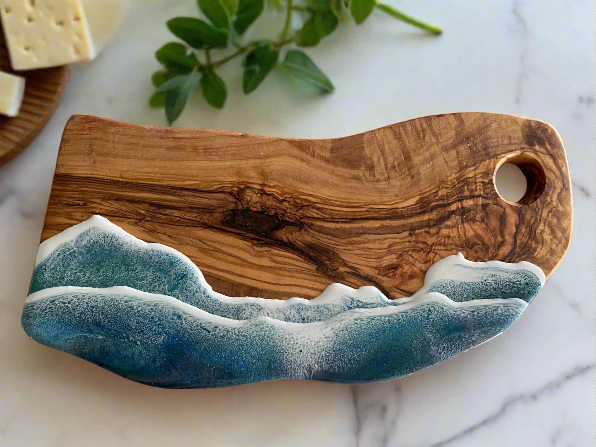 Olive Wood Charcuterie Board - AURABAGS SHOP
