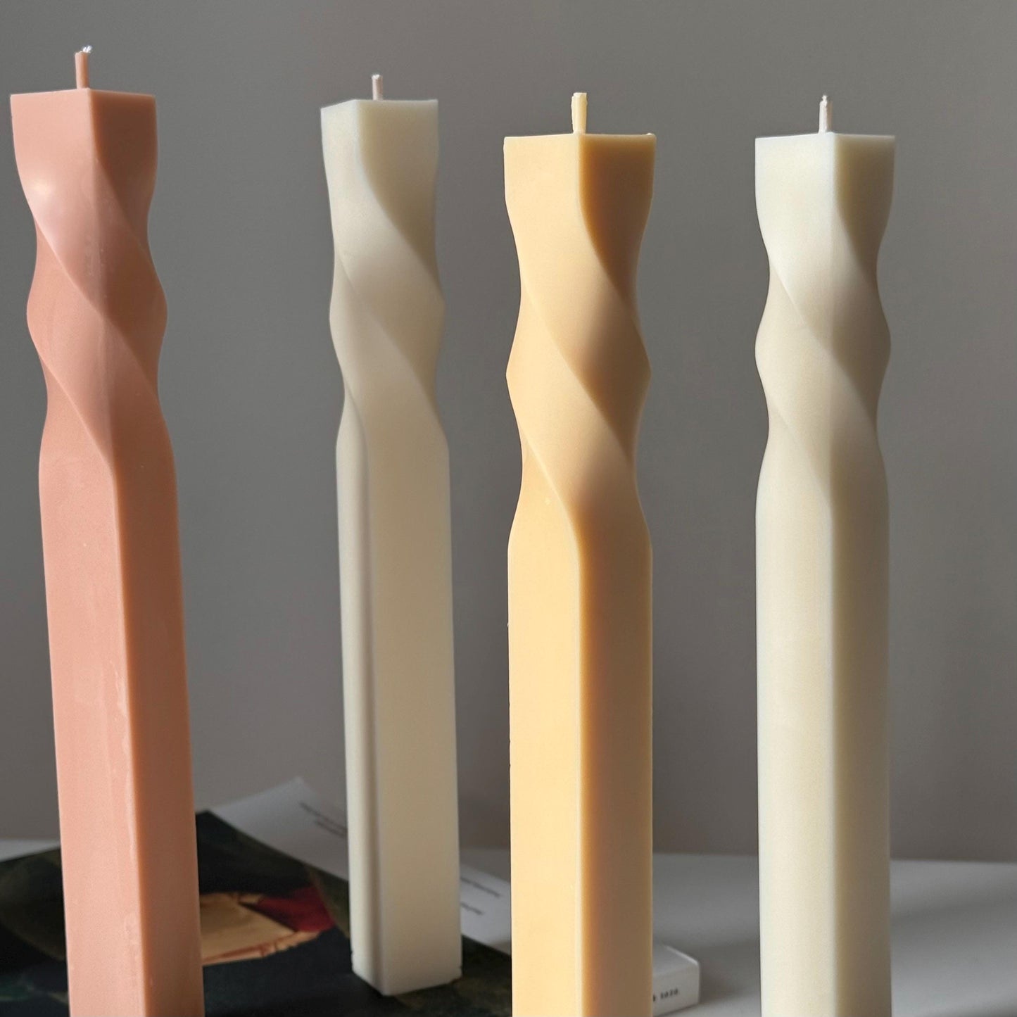 Greko Column Swirl Candle：リブソイワックスピラーキャンドル