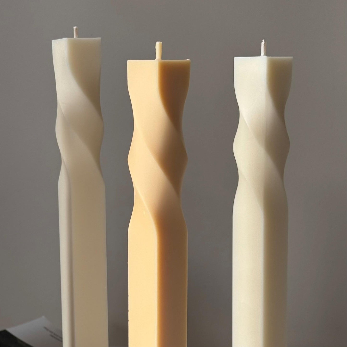 Greko Column Swirl Candle：リブソイワックスピラーキャンドル