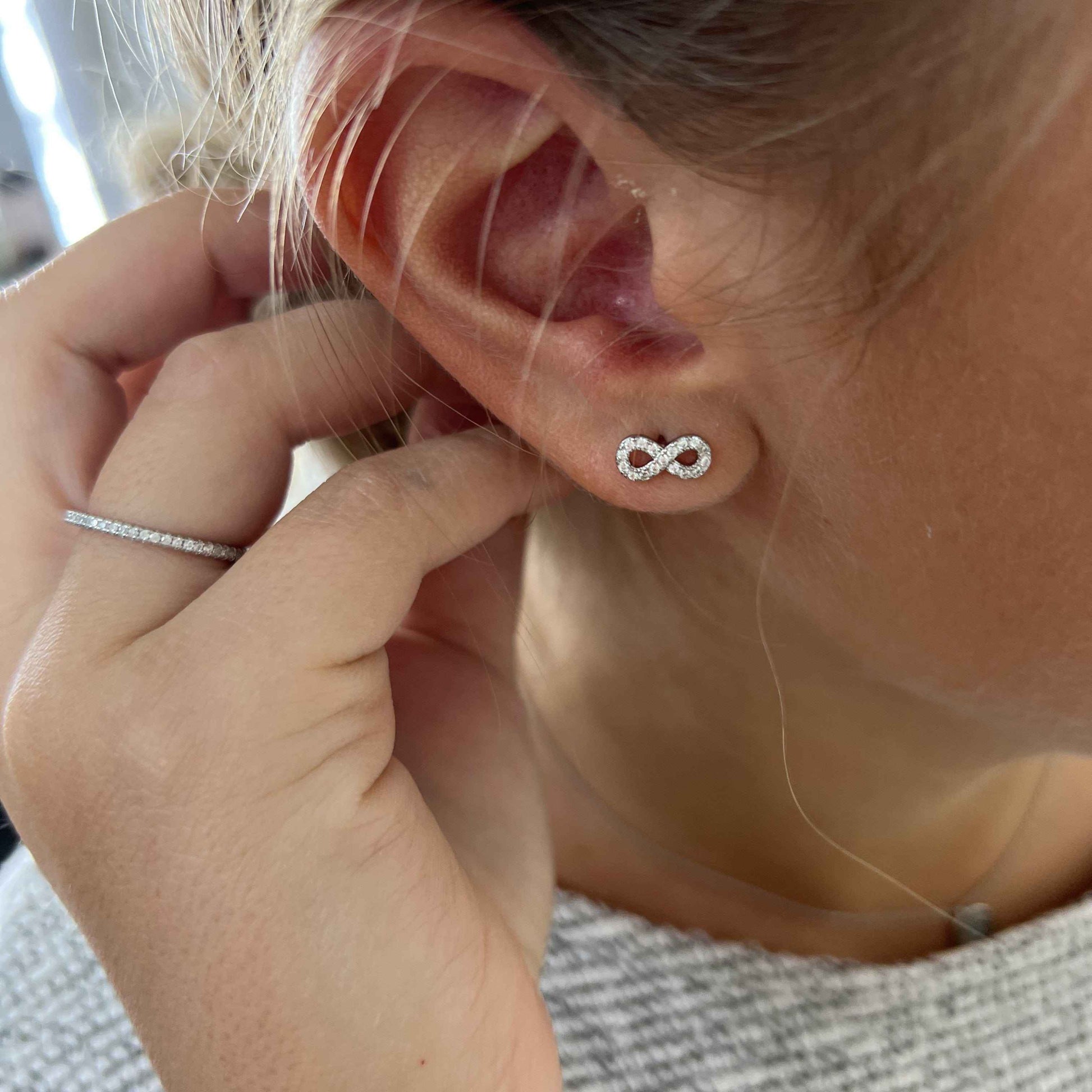 Boucles d'oreilles Infini en argent sterling