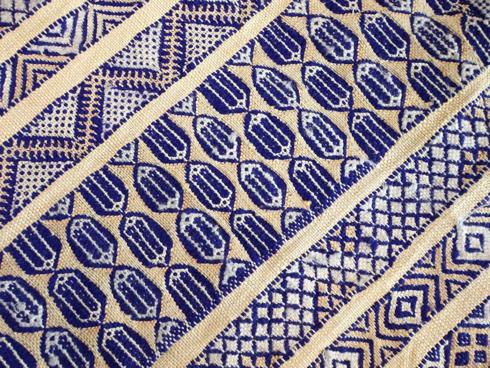 Moroccan Tiflet Kilim Rug | 3' 3" x 4' 3"