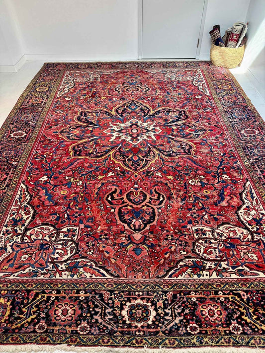 Persian Heriz Rug | 10' x 13' 2"