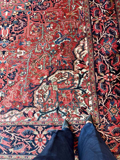 Persian Heriz Rug | 9' 8" x 13'