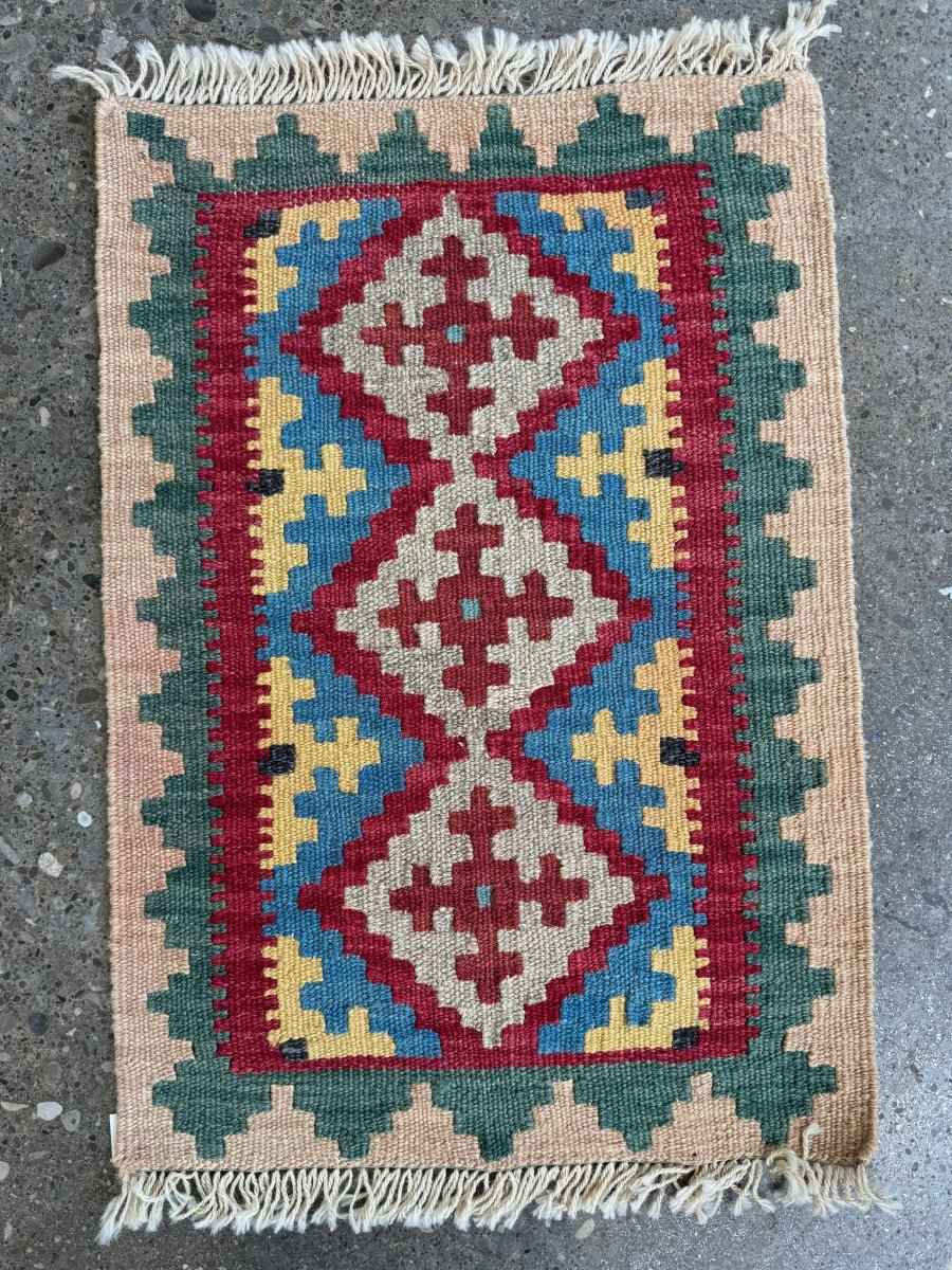 Persian Shiraz Kilim Rug | 1' 7" x 2' 2"