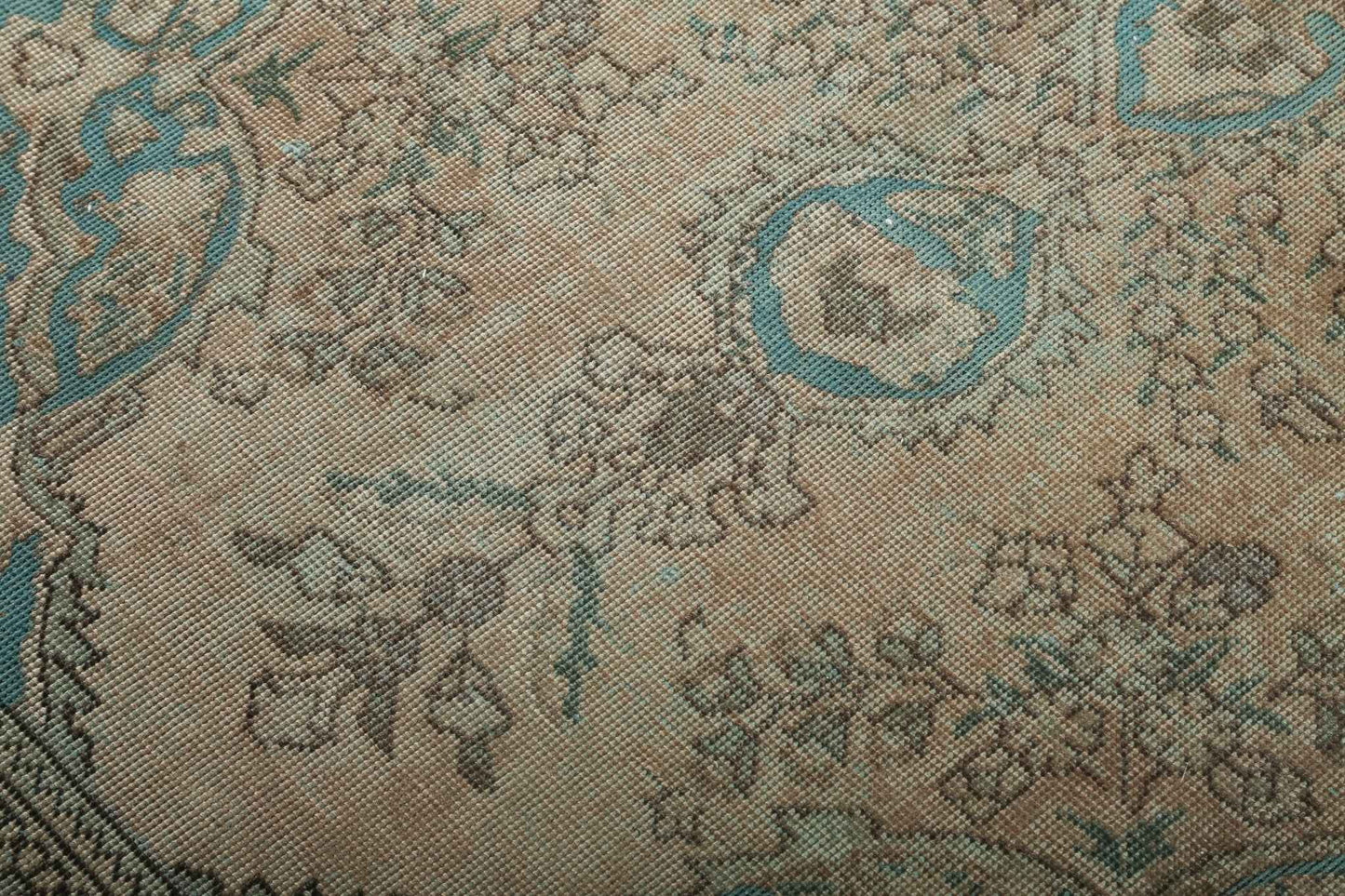 Persian Tabriz Rug | 5' 9" x 9' 1"