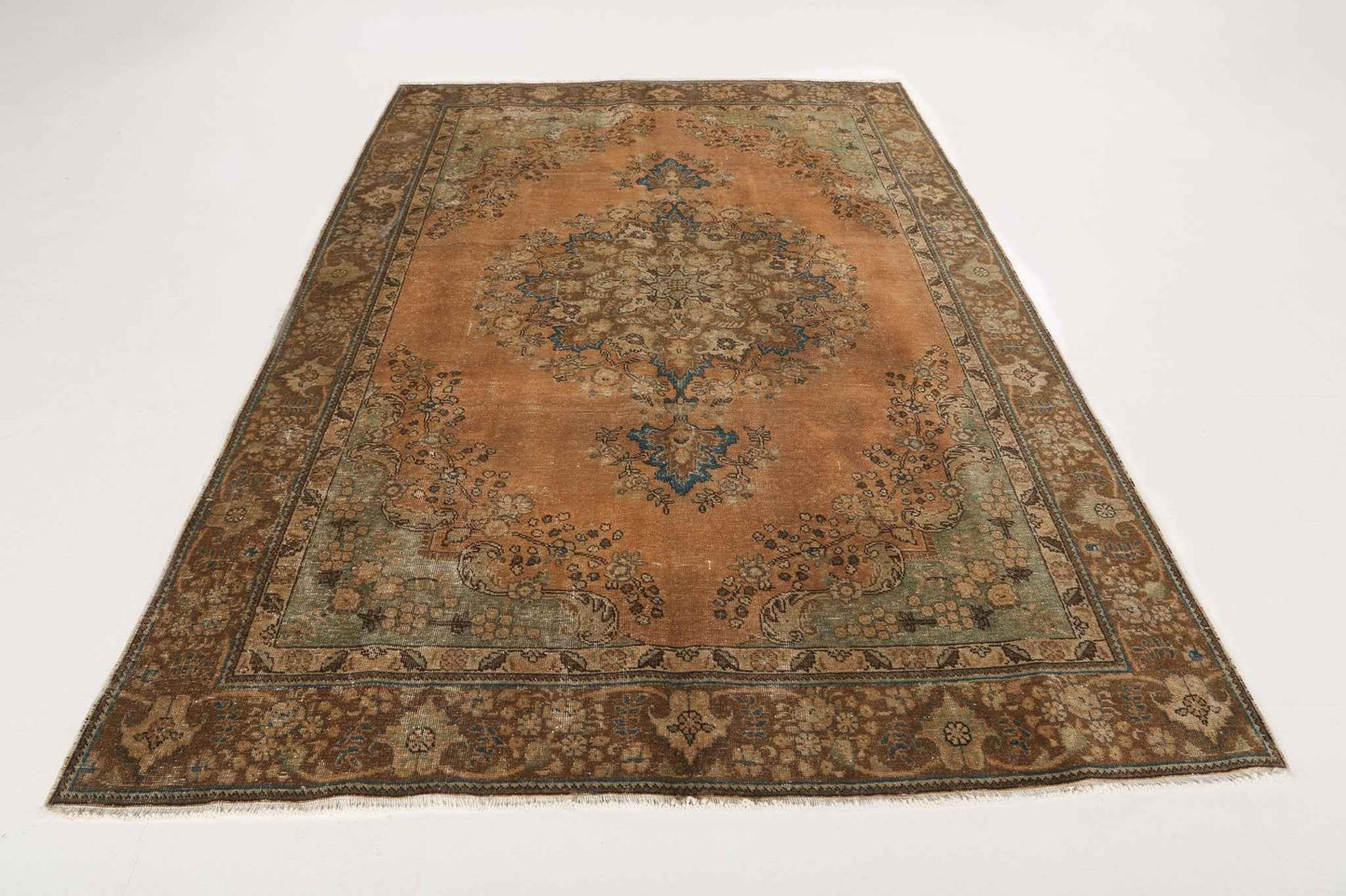 Persian Tabriz Rug | 6' x 9'