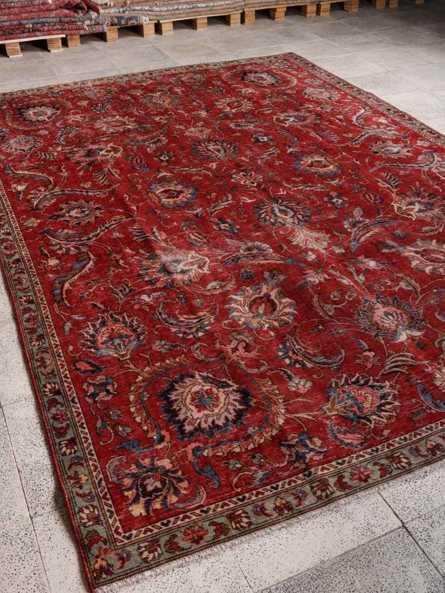 Persian Tabriz Rug | 7' 7” x 10' 10"