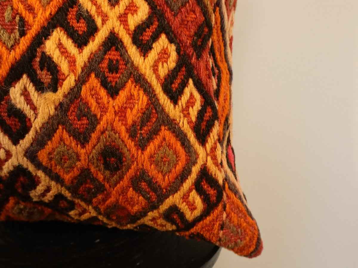 Pillow No. 011 | 16" x 16"