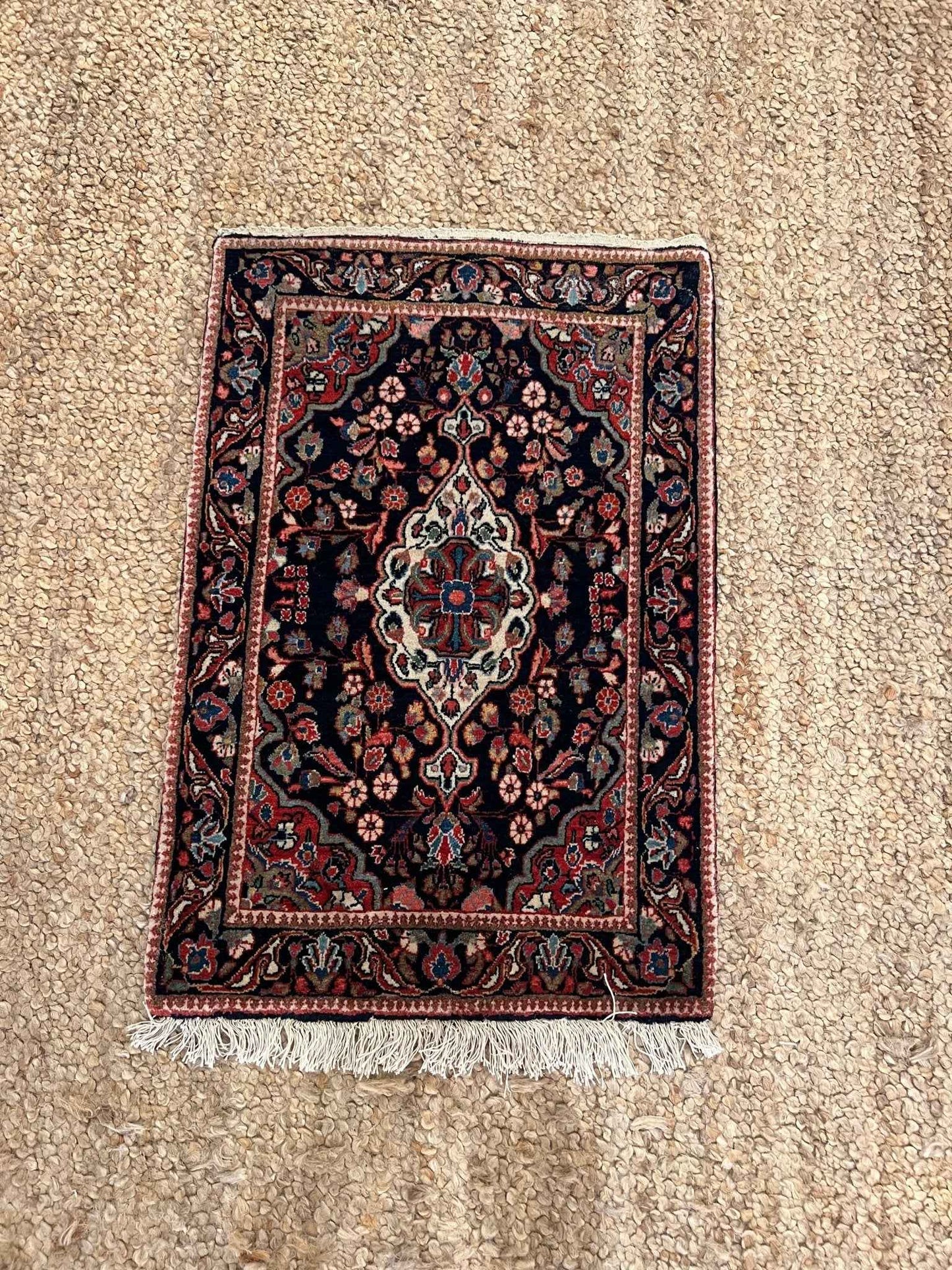 Sarouk | 3' 8" x 2' 2"