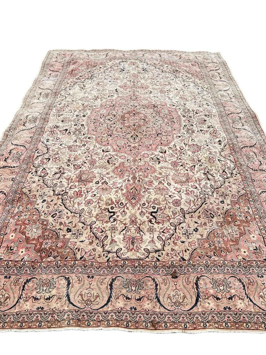 Turkish Vintage Rug - 12 x 8