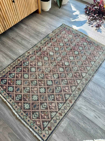 Vintage Tabriz Rug | 2' 11" x 4' 6"